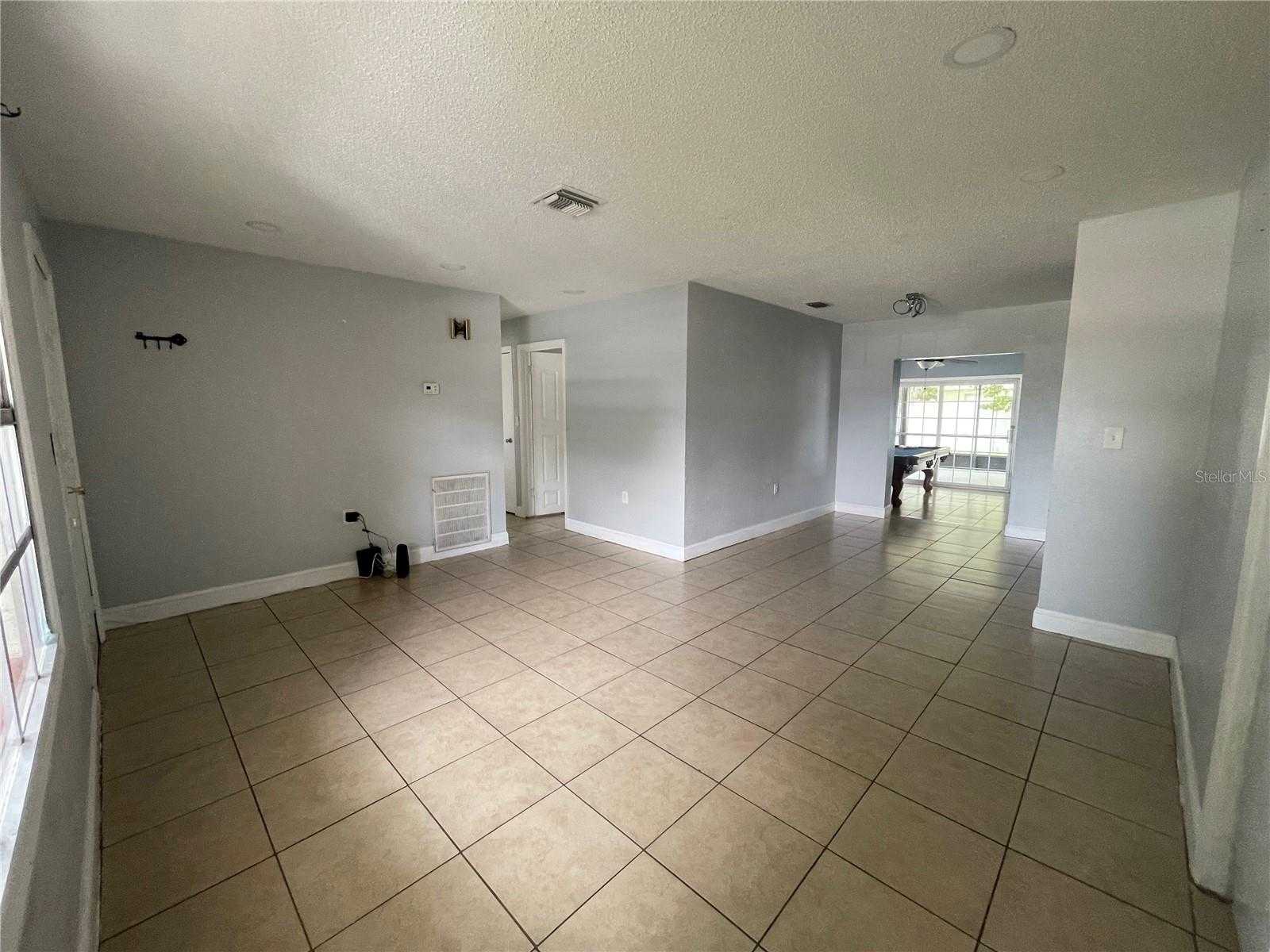 photo 3: 4518 EDEN ROCK ROAD, TAMPA FL 33634