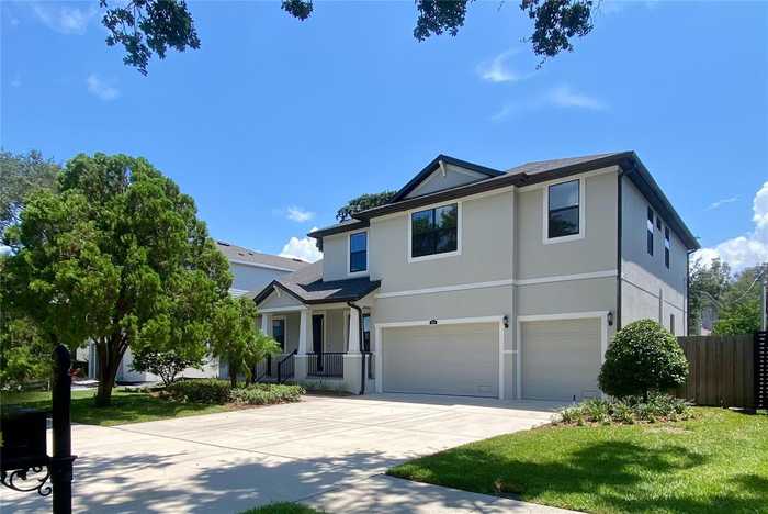 photo 1: 3614 W RENELLIE CIRCLE, TAMPA FL 33629