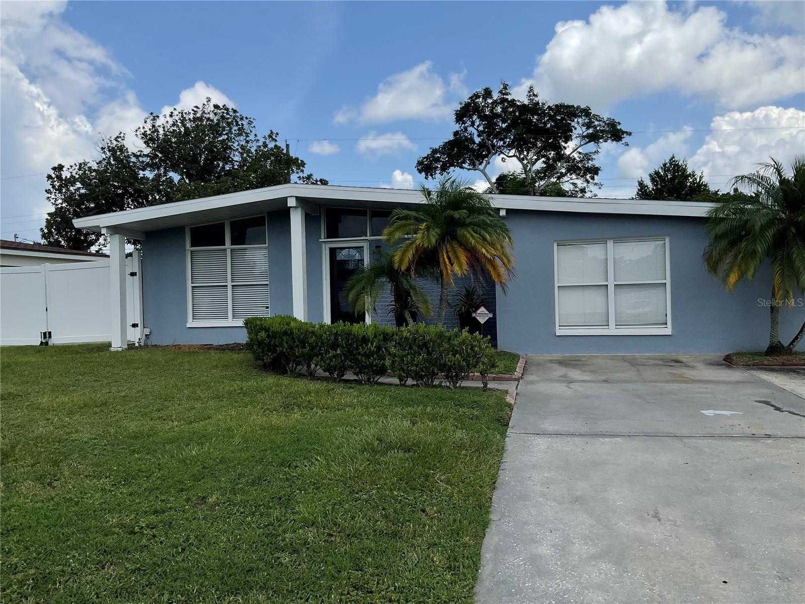 photo 2: 2809 LORRAINE STREET, TAMPA FL 33614