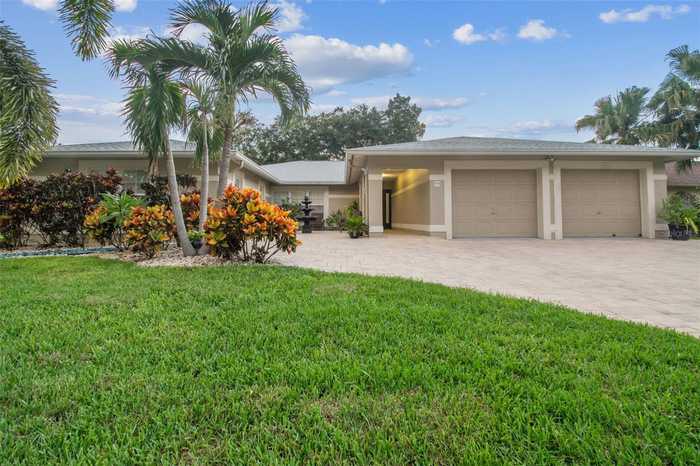 photo 1: 5019 BRIDGEPORT DRIVE, SAFETY HARBOR FL 34695