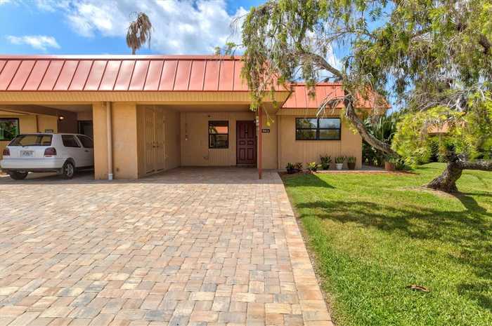 photo 1: 9411 CATALINA DRIVE, BRADENTON FL 34210