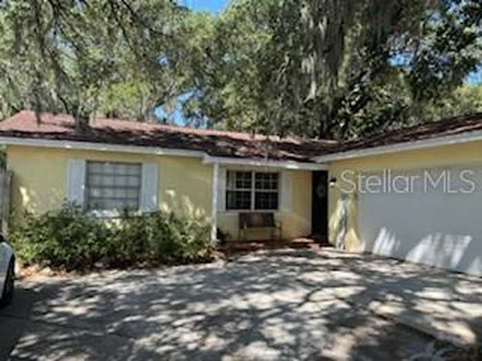 photo 1: 1120 ESTATEWOOD DRIVE, BRANDON FL 33510