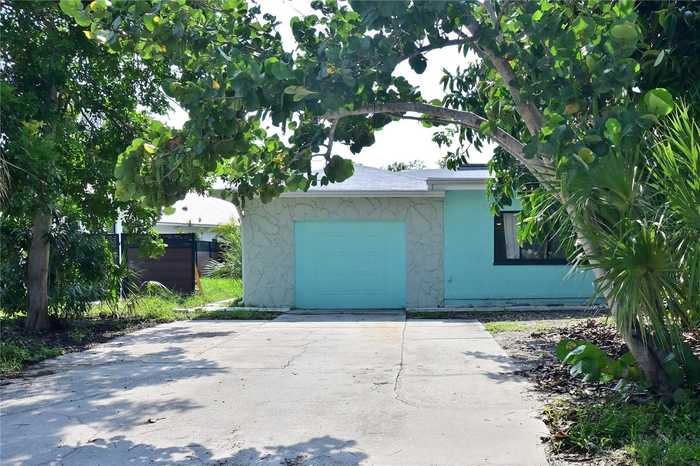 photo 1: 4739 BAYWOOD POINT DRIVE S, GULFPORT FL 33711