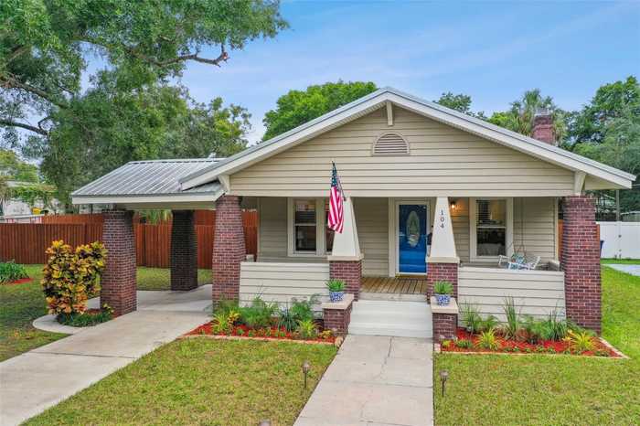 photo 2: 104 W HENRY AVENUE, TAMPA FL 33604