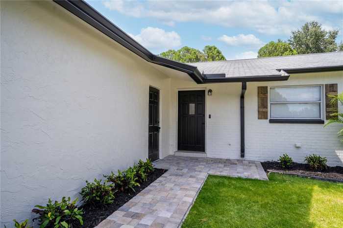 photo 2: 6941 DALKEITH AVENUE N, ST PETERSBURG FL 33709