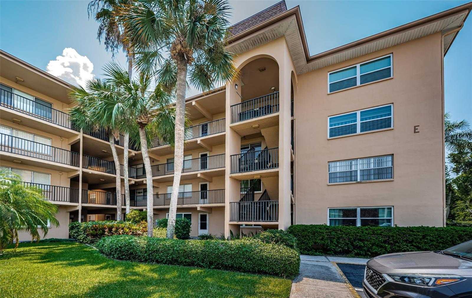 photo 1: 2525 W BAY DRIVE Unit E24, BELLEAIR BLUFFS FL 33770