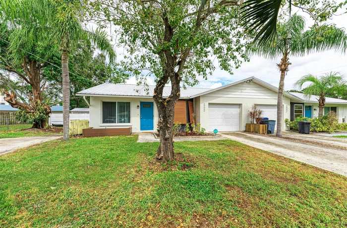 photo 2: 2506 32ND AVENUE W, BRADENTON FL 34205