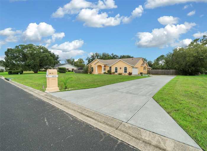 photo 2: 4870 NE 64TH AVENUE, SILVER SPRINGS FL 34488