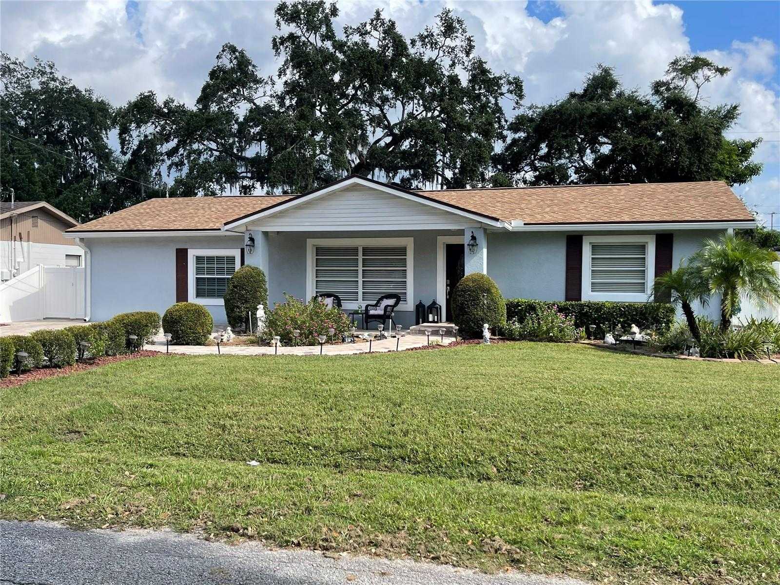 photo 1: 111 CONNIE AVENUE, TAMPA FL 33613