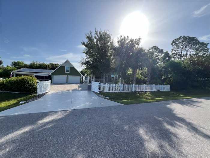 photo 2: 11310 2ND AVENUE, PUNTA GORDA FL 33955