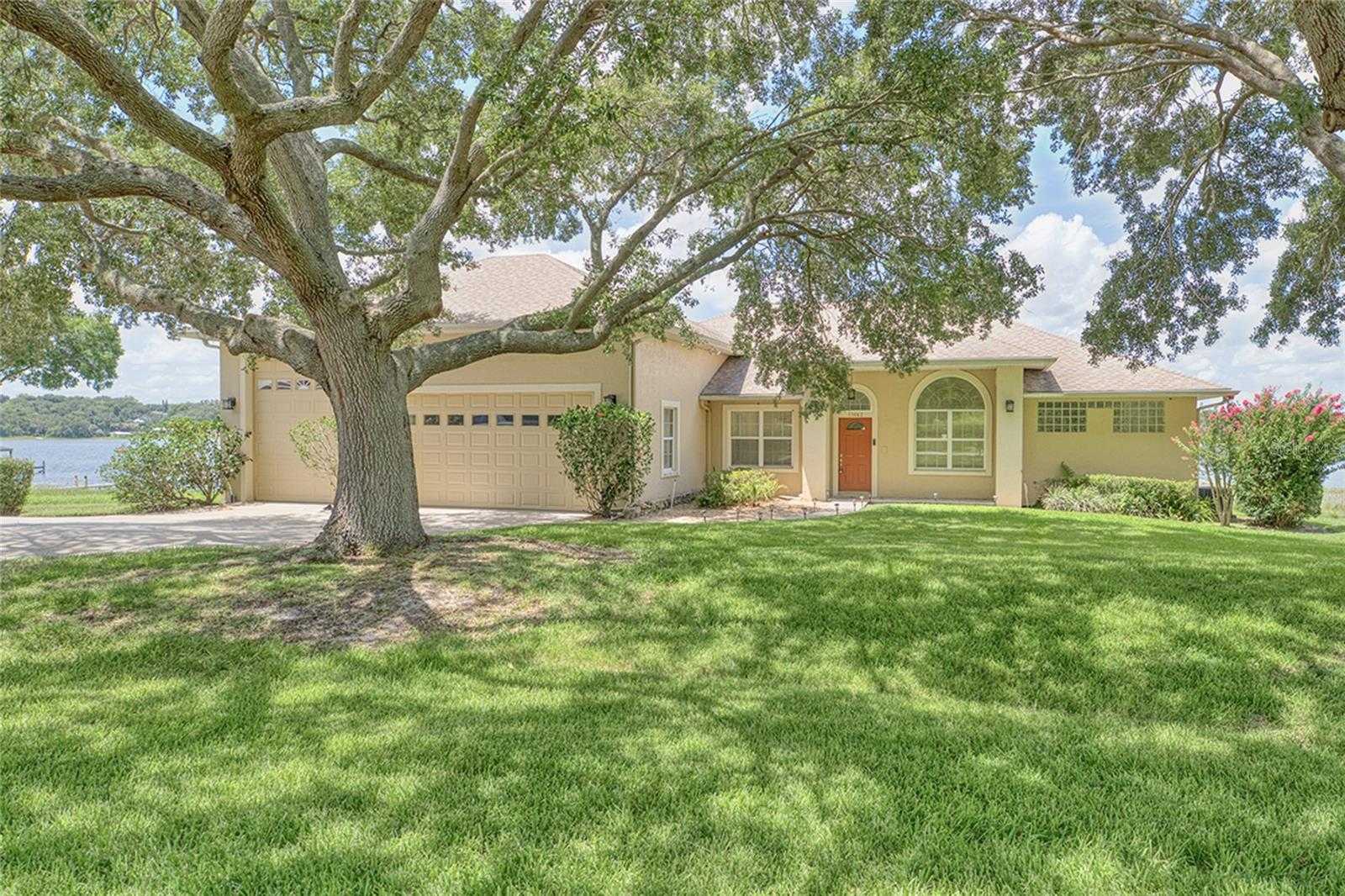 photo 1: 11062 CRESCENT BAY BOULEVARD, CLERMONT FL 34711