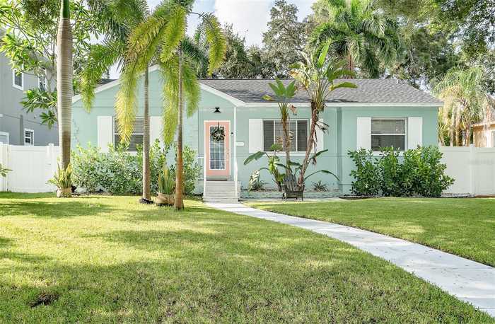 photo 1: 224 36TH AVENUE NE, SAINT PETERSBURG FL 33704