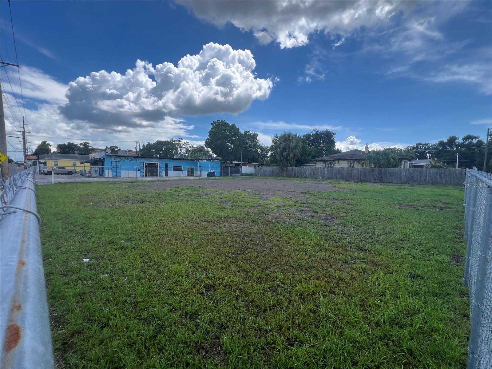 photo 1: 2502 W PINE STREET, TAMPA FL 33607