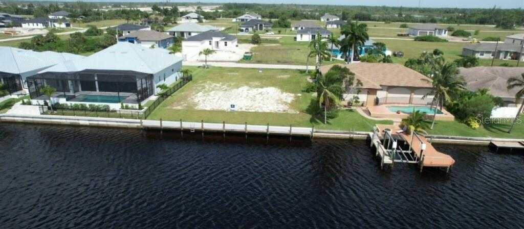 photo 3: 3532 NW 42ND AVENUE, CAPE CORAL FL 33993