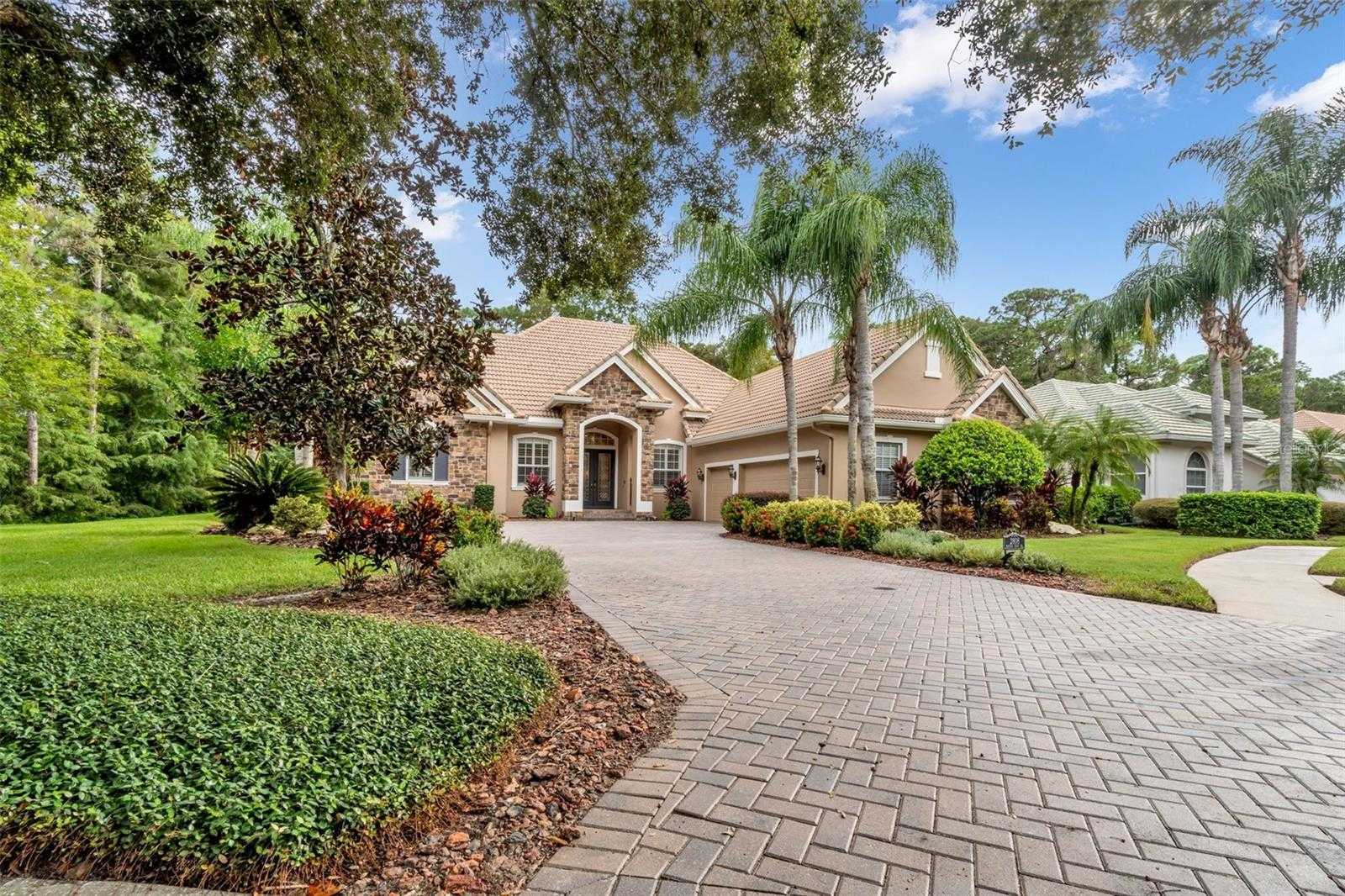 photo 3: 2808 WATERS EDGE ROAD, PALM HARBOR FL 34685