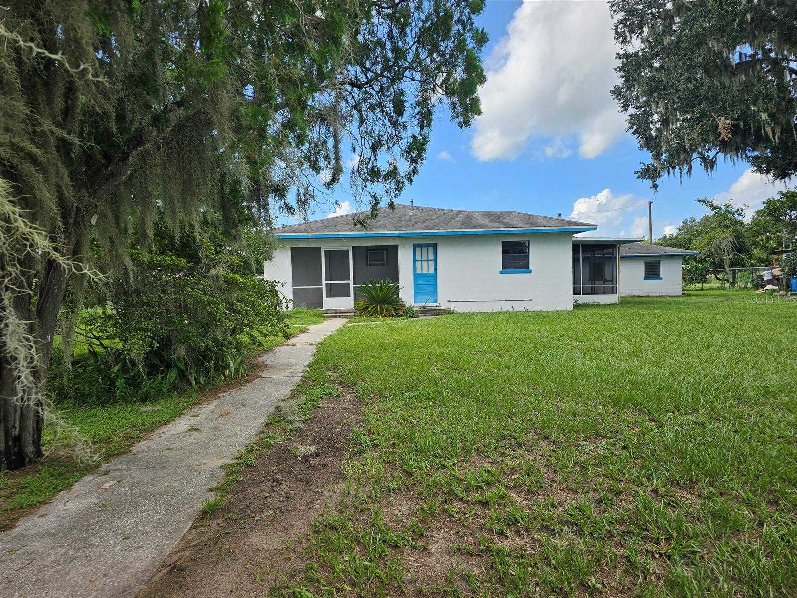 photo 1: 603 DIXON STREET E, FORT MEADE FL 33841