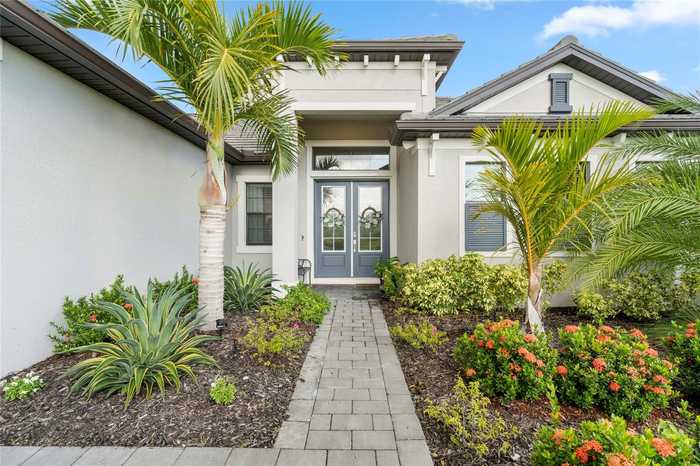 photo 2: 4813 SPARKLING SEA LANE, LAKEWOOD RANCH FL 34211