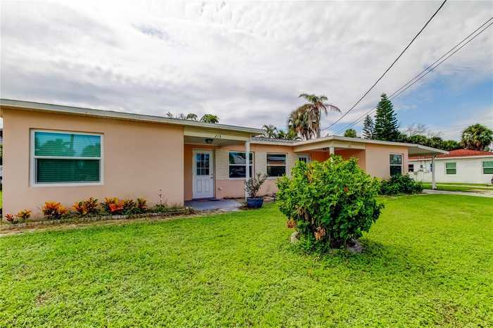 photo 2: 235 145TH AVENUE E, MADEIRA BEACH FL 33708