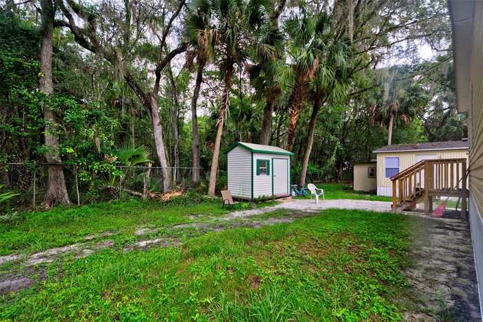 photo 2: 5 WILDERNESS DRIVE, LAKE PANASOFFKEE FL 33538