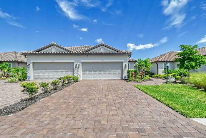 photo 1: 6119 PLATEAU COURT, BRADENTON FL 34203