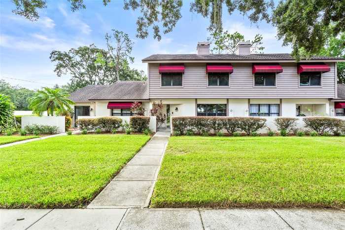 photo 1: 703 OAK PARK PLACE, BRANDON FL 33511