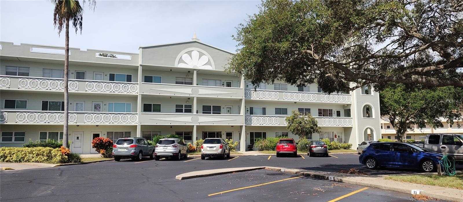 photo 1: 2257 WORLD PARKWAY BOULEVARD W Unit 21, CLEARWATER FL 33763