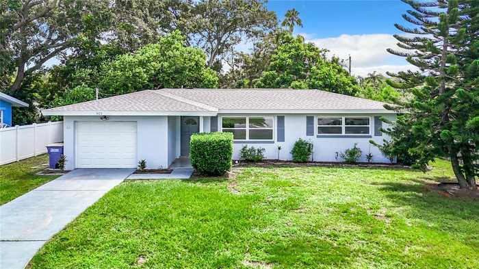 photo 1: 1425 S BETTY LANE, CLEARWATER FL 33756