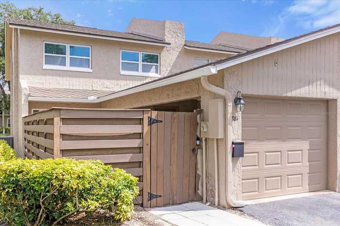 photo 2: 881 TOWN CIRCLE Unit 129, MAITLAND FL 32751