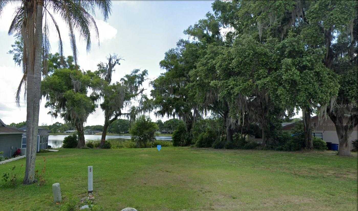 photo 2: 3745 LAKE BREEZE DRIVE, LAND O LAKES FL 34639