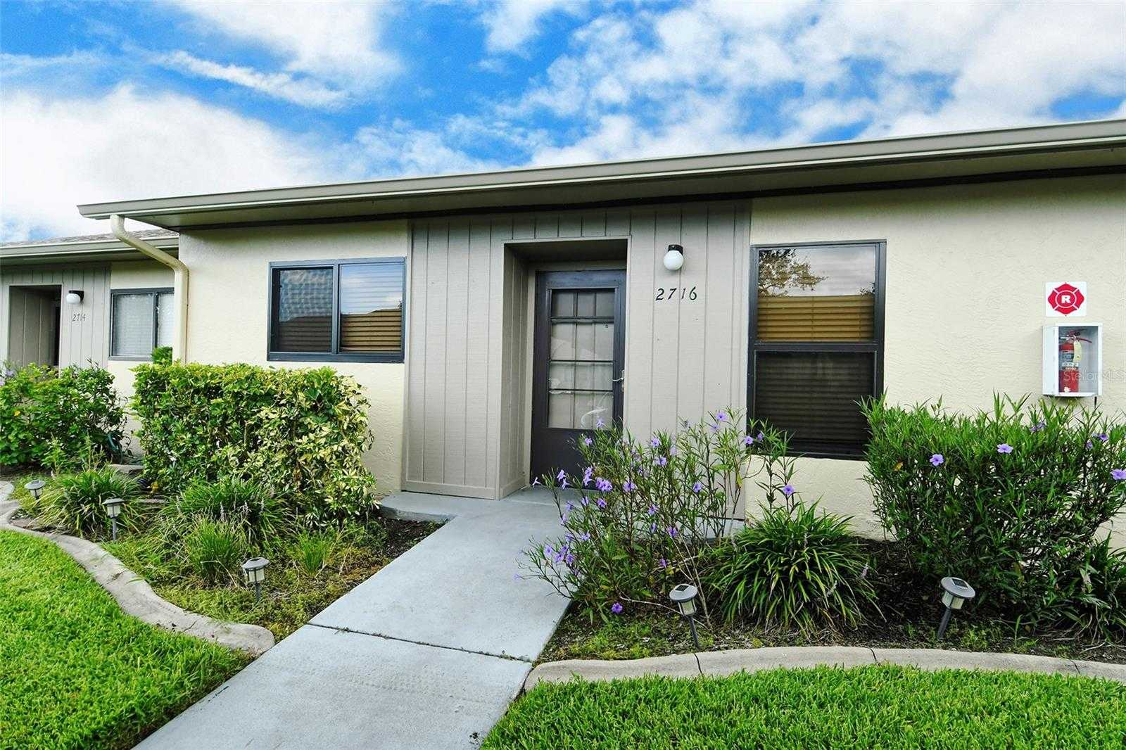 photo 1: 2716 60TH AVENUE DRIVE W Unit B, BRADENTON FL 34207