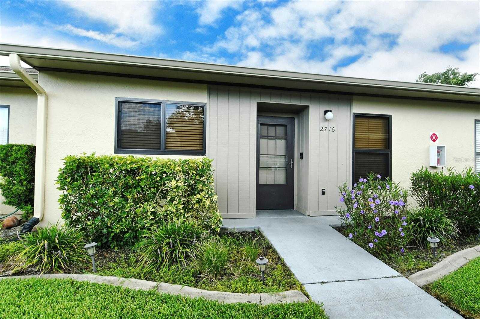 photo 2: 2716 60TH AVENUE DRIVE W Unit B, BRADENTON FL 34207