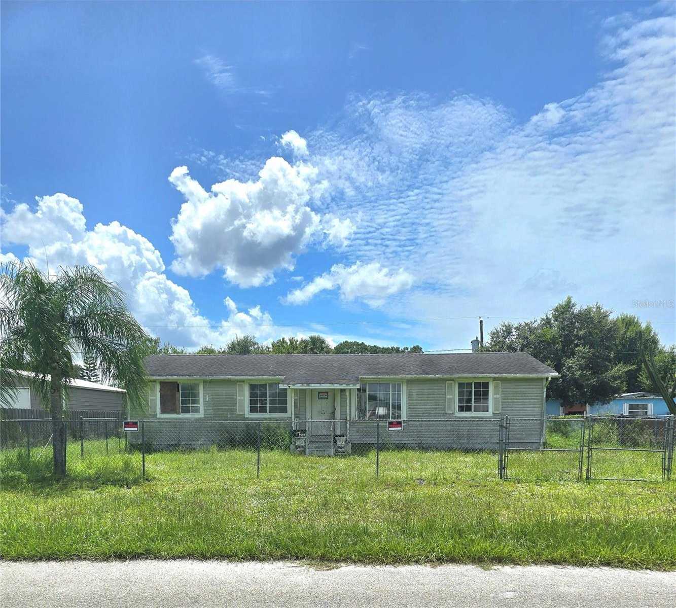 photo 1: 4344 SE 22ND COURT, OKEECHOBEE FL 34974