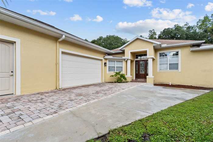 photo 2: 4116 WOODACRE LANE, TAMPA FL 33624