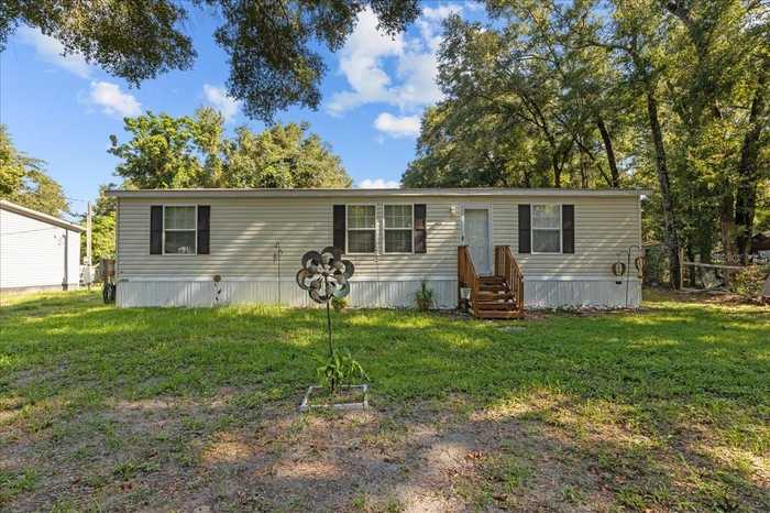 photo 1: 1035 NE 12TH AVENUE, TRENTON FL 32693