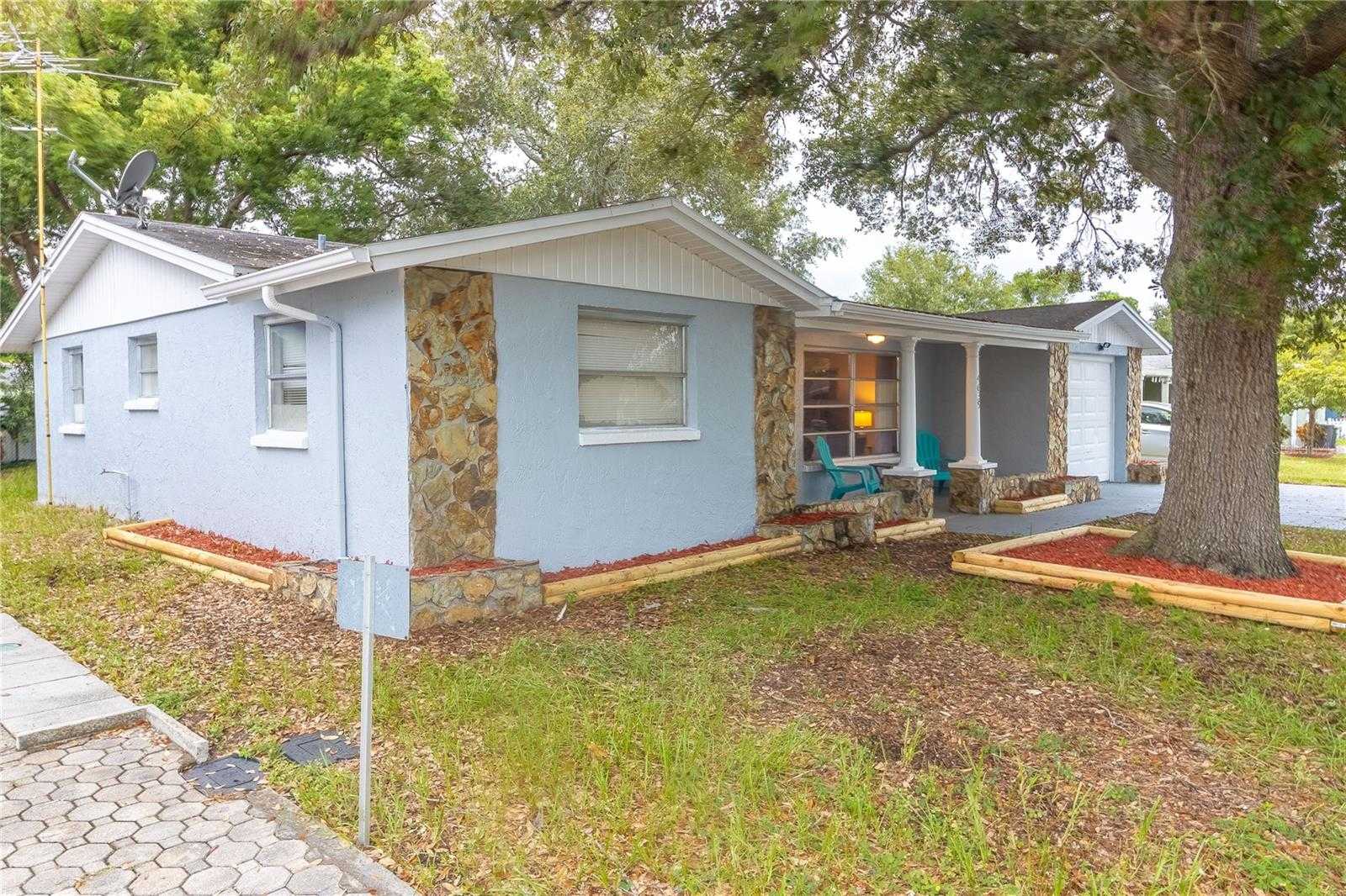 photo 3: 4639 MADISON STREET, NEW PORT RICHEY FL 34652