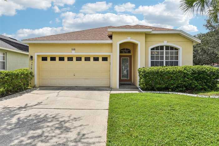 photo 1: 5018 BELLTHORN DRIVE, ORLANDO FL 32837