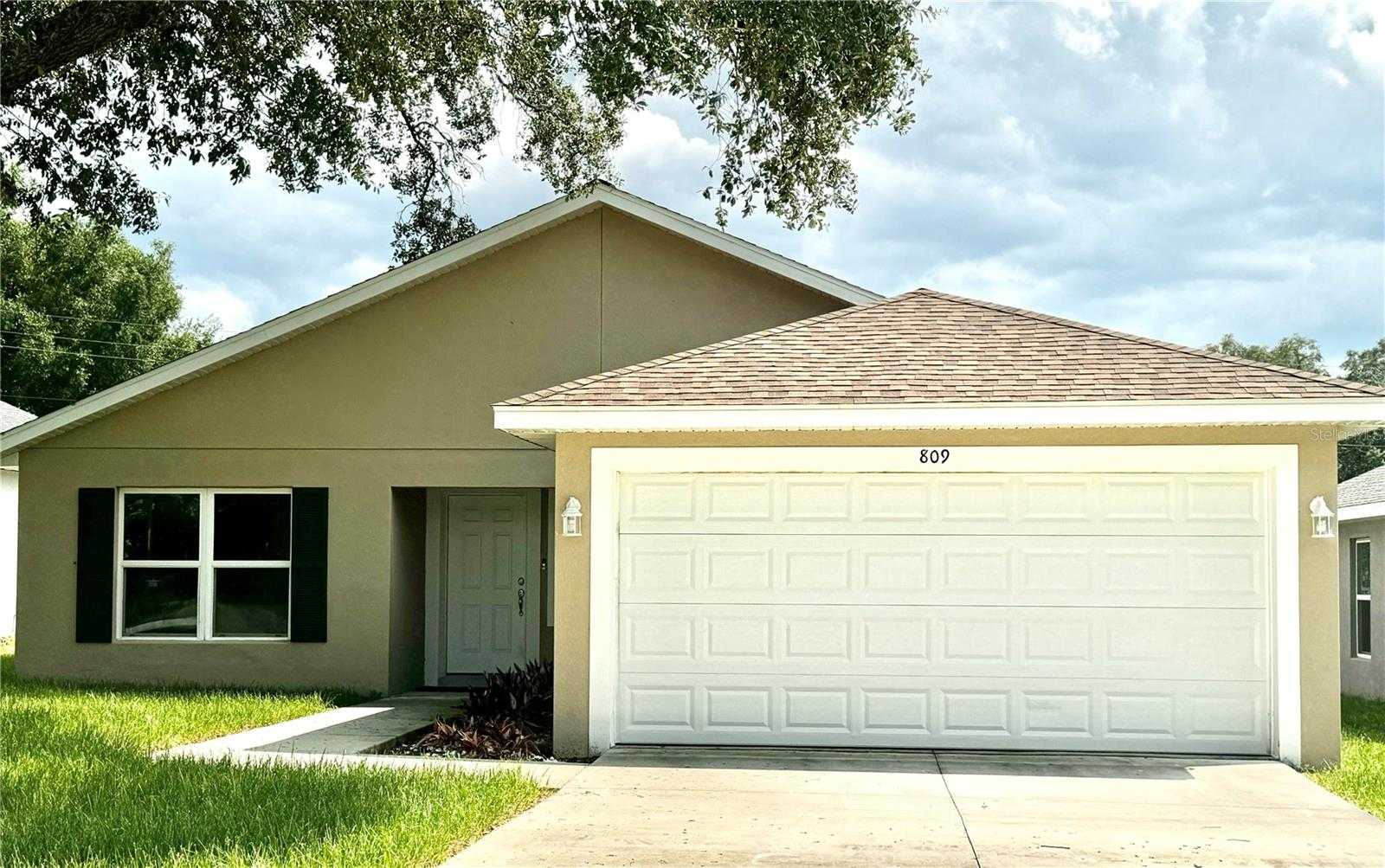 photo 1: 809 LAUREL STREET, MASCOTTE FL 34753