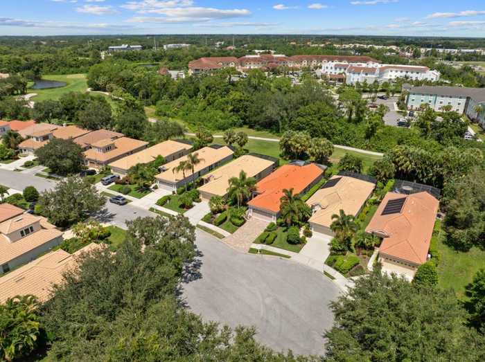 photo 2: 7623 BIRDS EYE TERRACE, BRADENTON FL 34203