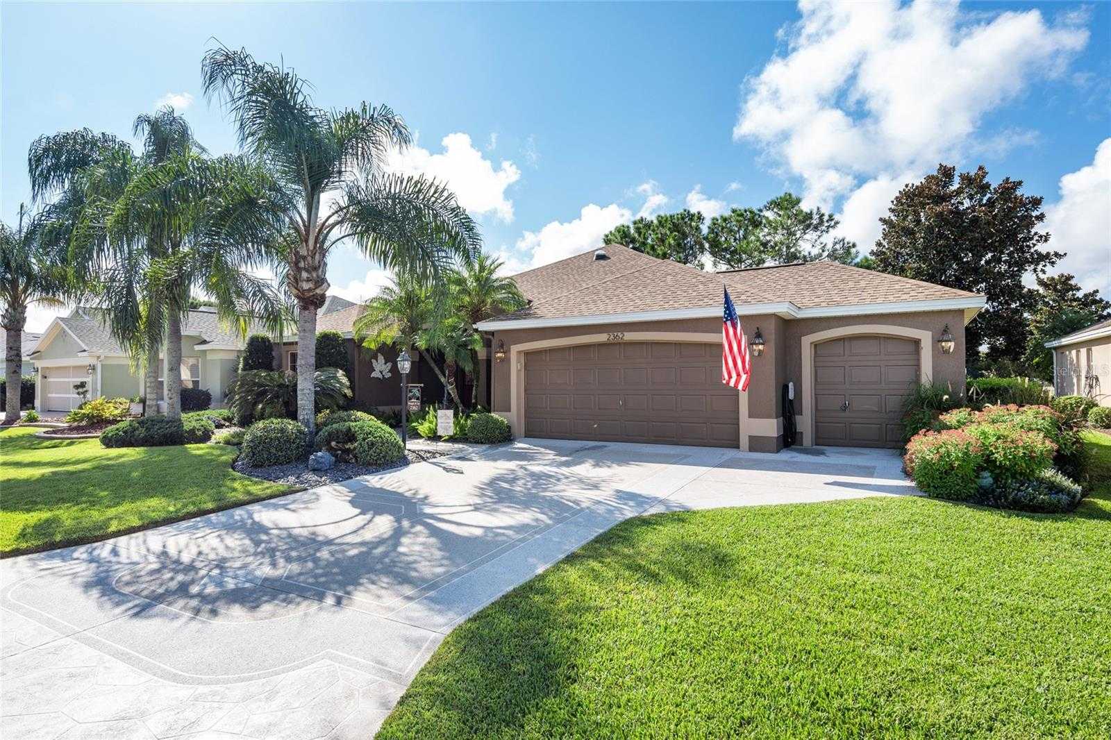 photo 3: 2362 CALLAWAY DRIVE, THE VILLAGES FL 32162