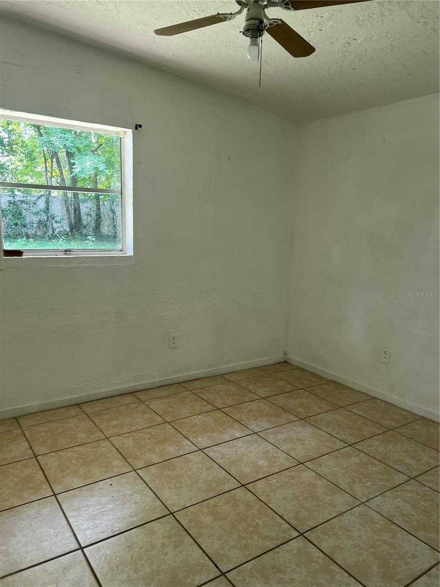 photo 2: 1610 NE 23RD STREET, OCALA FL 34470