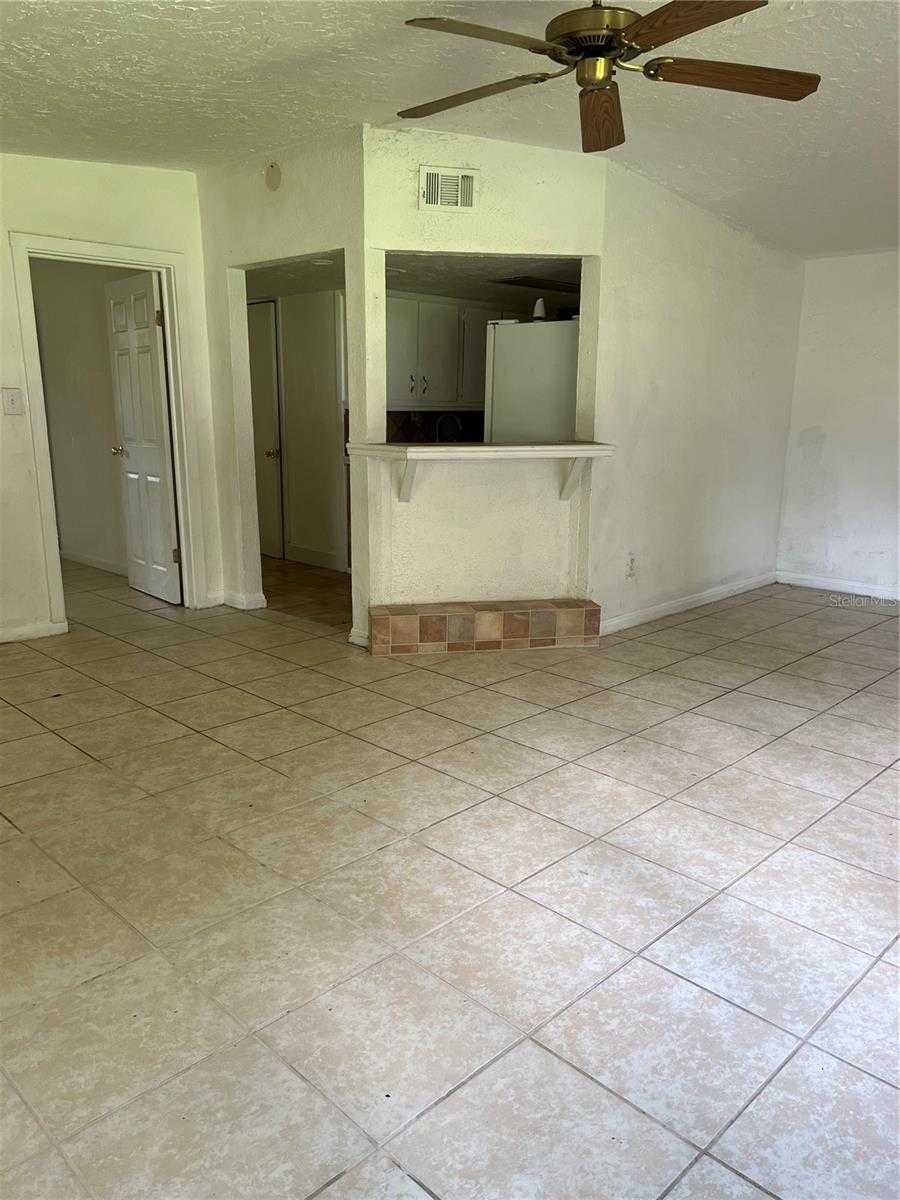 photo 3: 1610 NE 23RD STREET, OCALA FL 34470