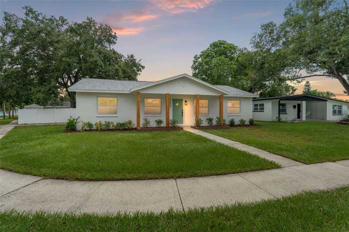 photo 1: 4338 WALLACE CIRCLE, TAMPA FL 33611