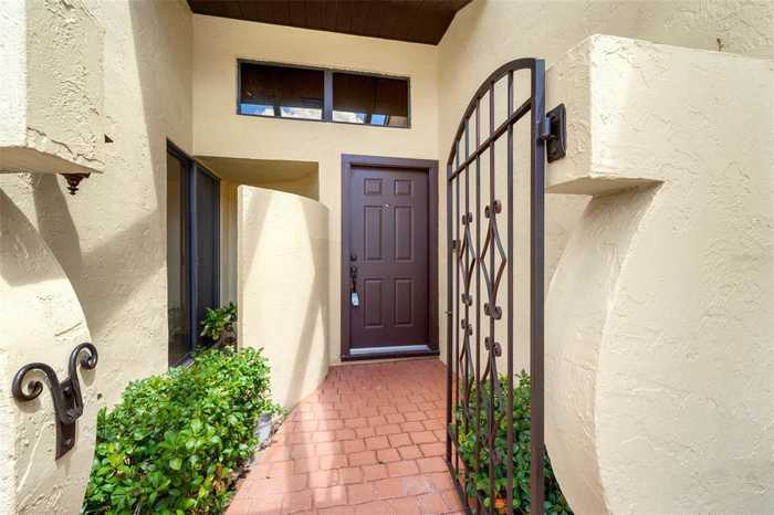 photo 1: 440 PALMETTO COURT Unit 1, VENICE FL 34285