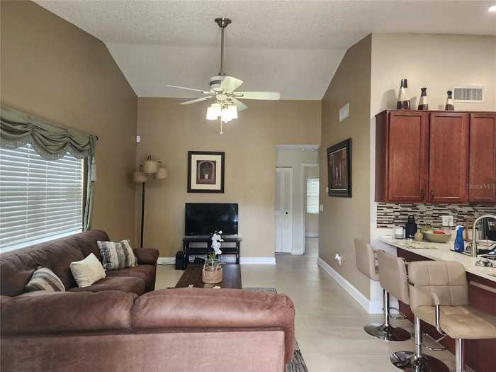 photo 2: 1205 WINDHORST RIDGE DRIVE, BRANDON FL 33510