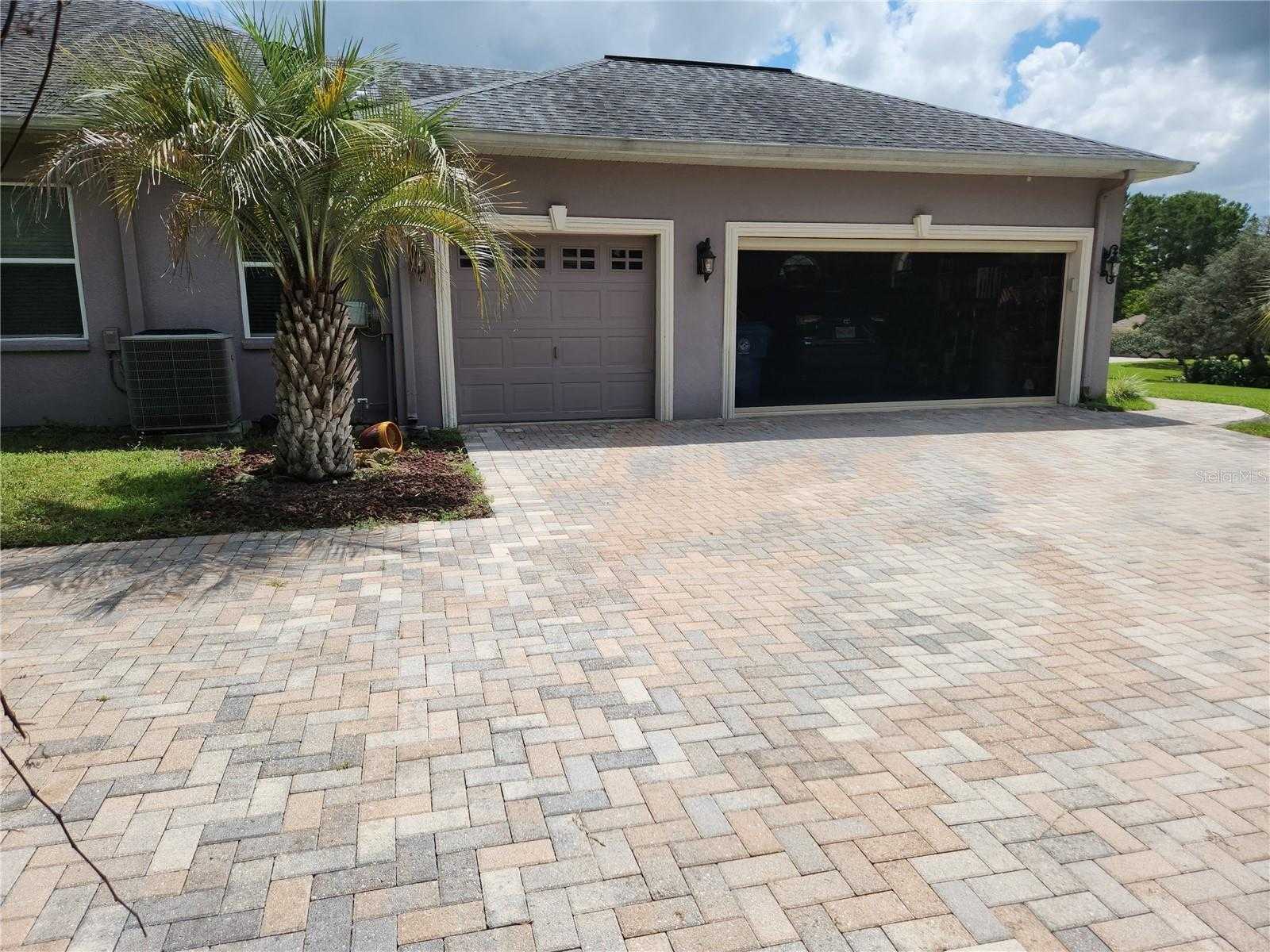 photo 3: 11033 BAYWIND COURT, WEEKI WACHEE FL 34613