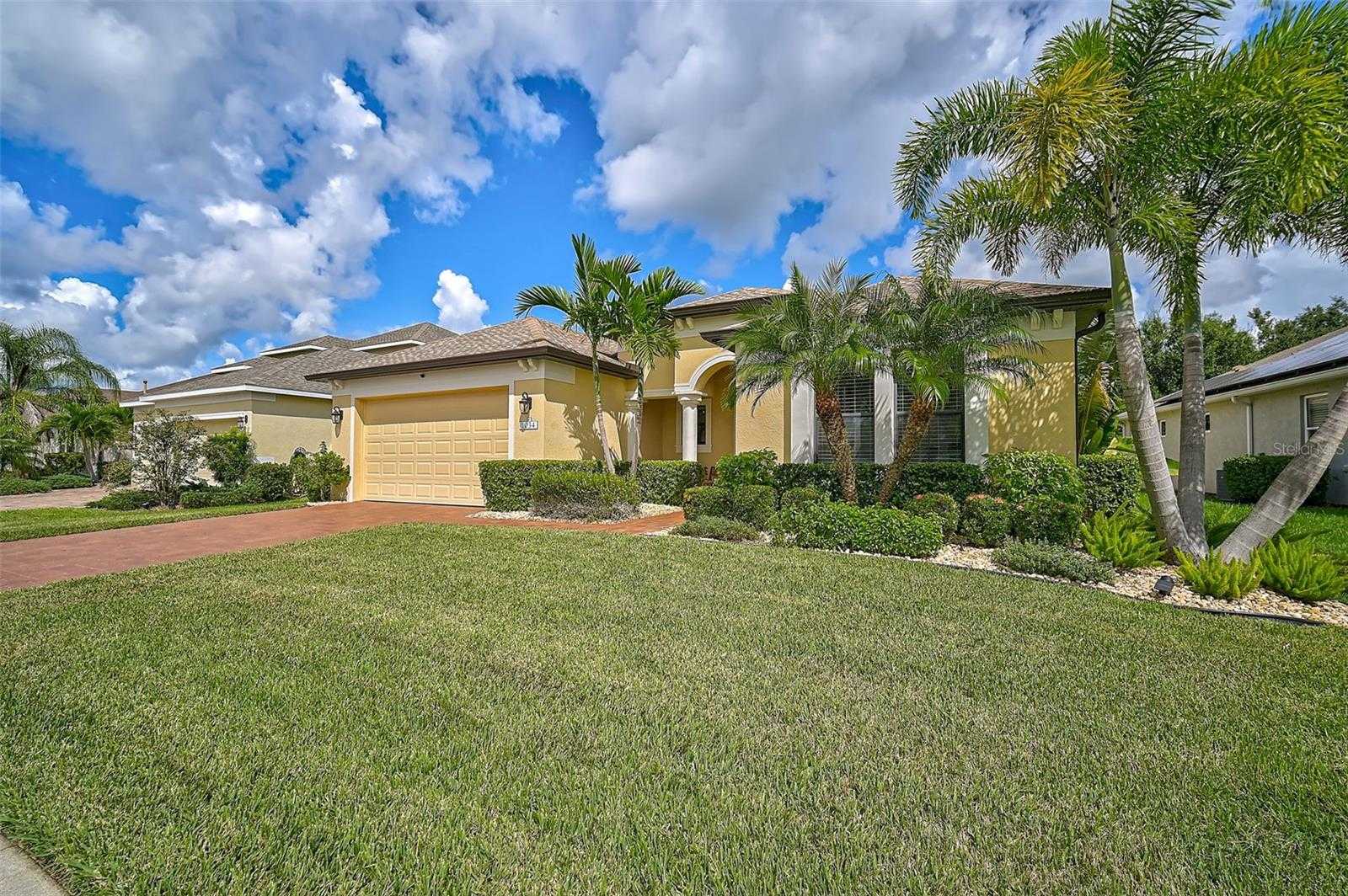 photo 2: 1034 BUTTERCUP GLEN, BRADENTON FL 34212