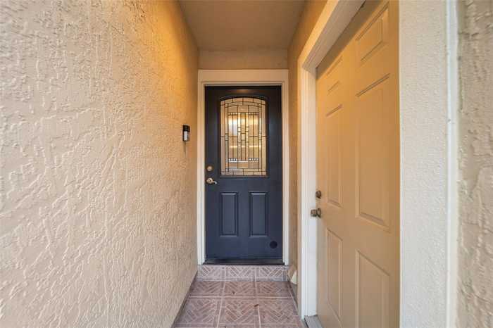 photo 2: 647 HUNTINGTON AVENUE Unit 8, WINTER PARK FL 32789