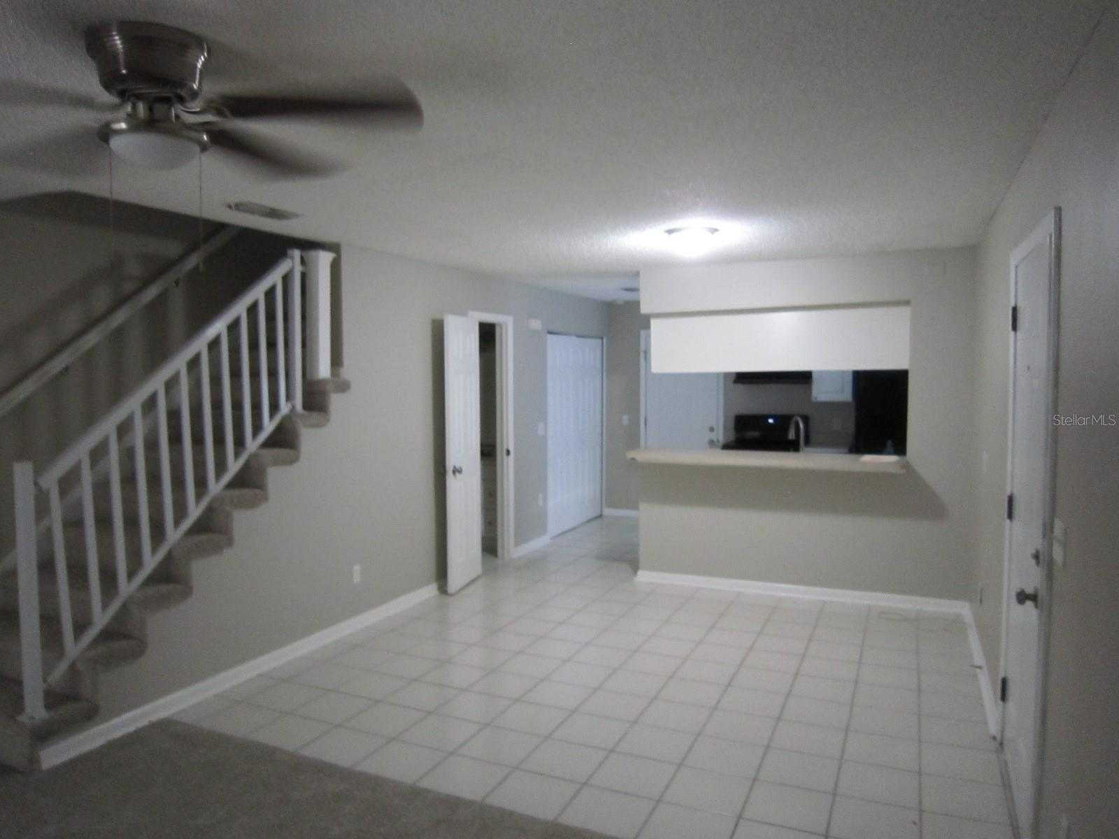 photo 3: 6115 OAK CLUSTER CIRCLE, TAMPA FL 33634