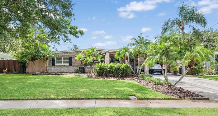 photo 2: 322 APOPKA STREET, WINTER GARDEN FL 34787