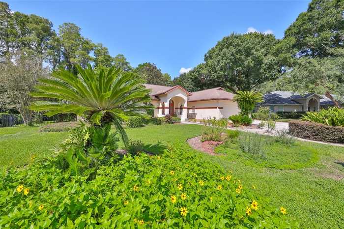 photo 2: 18306 PLEASANT RIDGE PLACE, LUTZ FL 33548